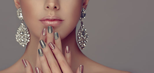 Discover the different types of earrings that exist for men and women